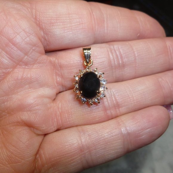 18K Gold Electroplate Onyx Swarovski Crystals Pendant - Picture 3 of 12